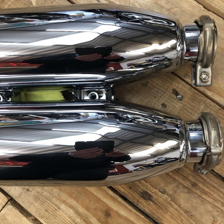 Indian Scout / Bobber / Rogue Chrome Silencers with Black Tips (pair)